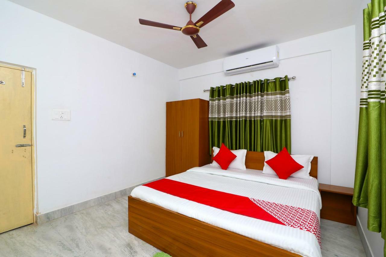 Oyo 30269 Amar Raj Inn Калькутта Экстерьер фото