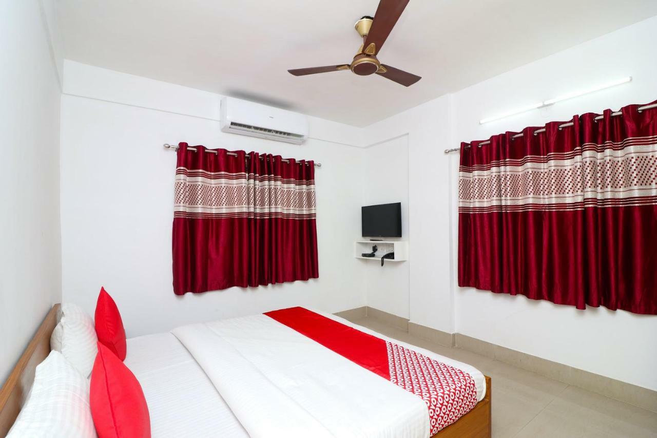 Oyo 30269 Amar Raj Inn Калькутта Экстерьер фото