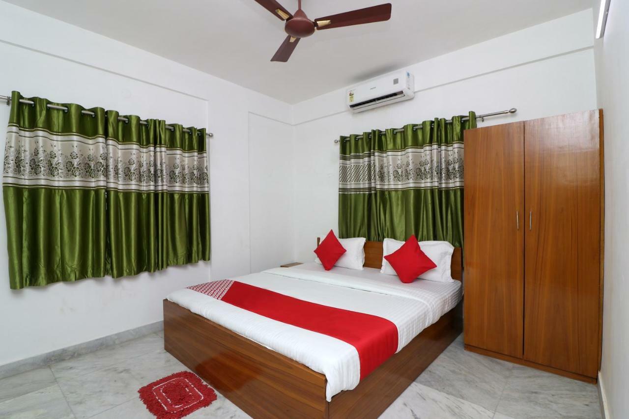 Oyo 30269 Amar Raj Inn Калькутта Экстерьер фото