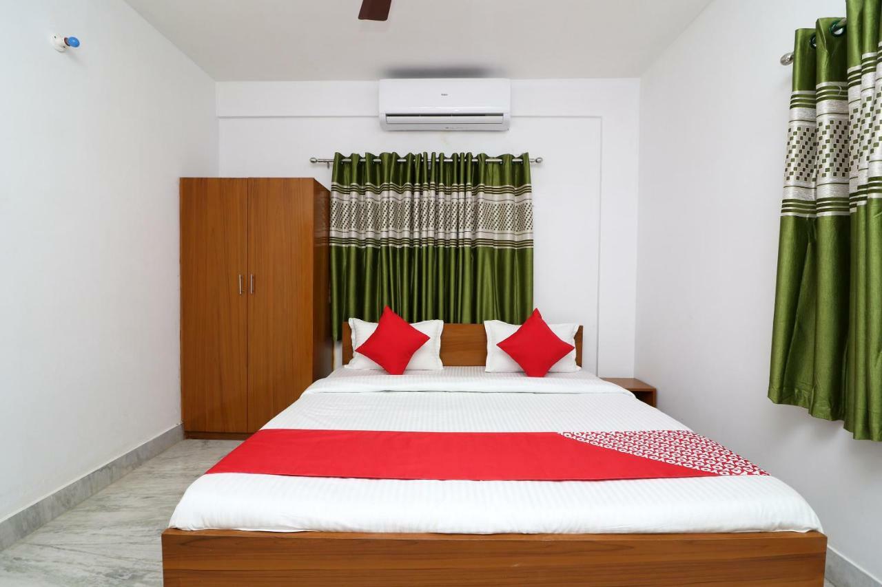 Oyo 30269 Amar Raj Inn Калькутта Экстерьер фото
