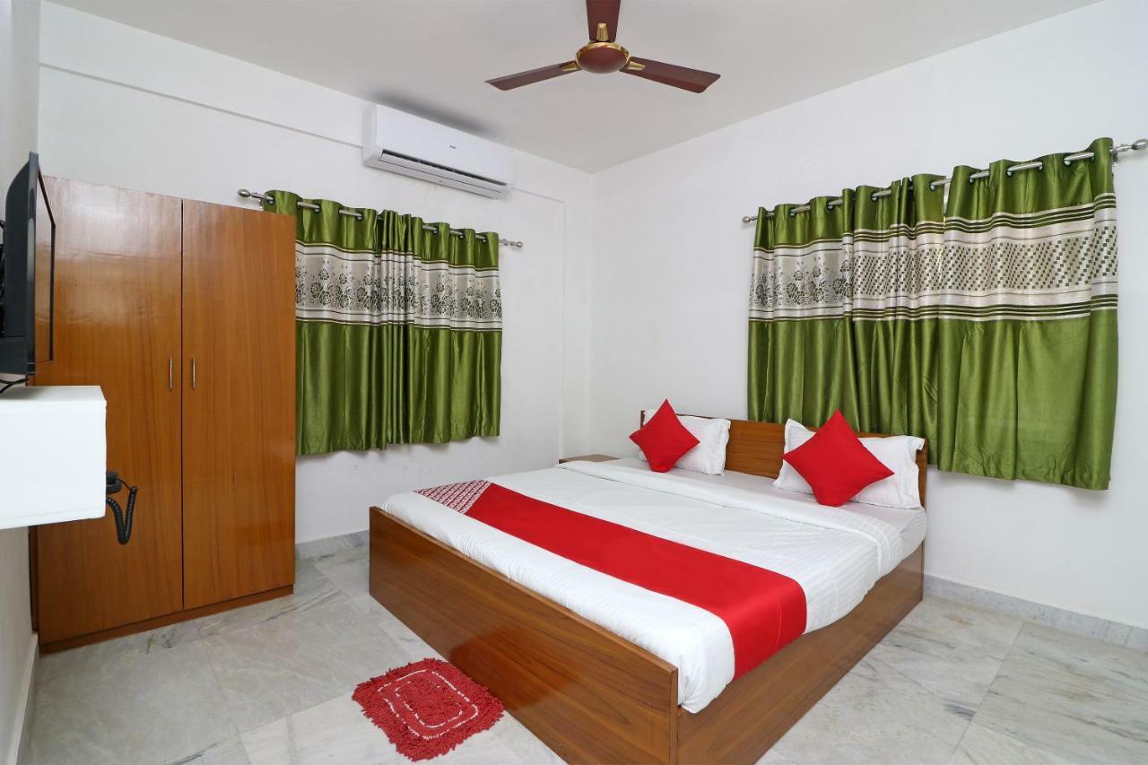 Oyo 30269 Amar Raj Inn Калькутта Экстерьер фото